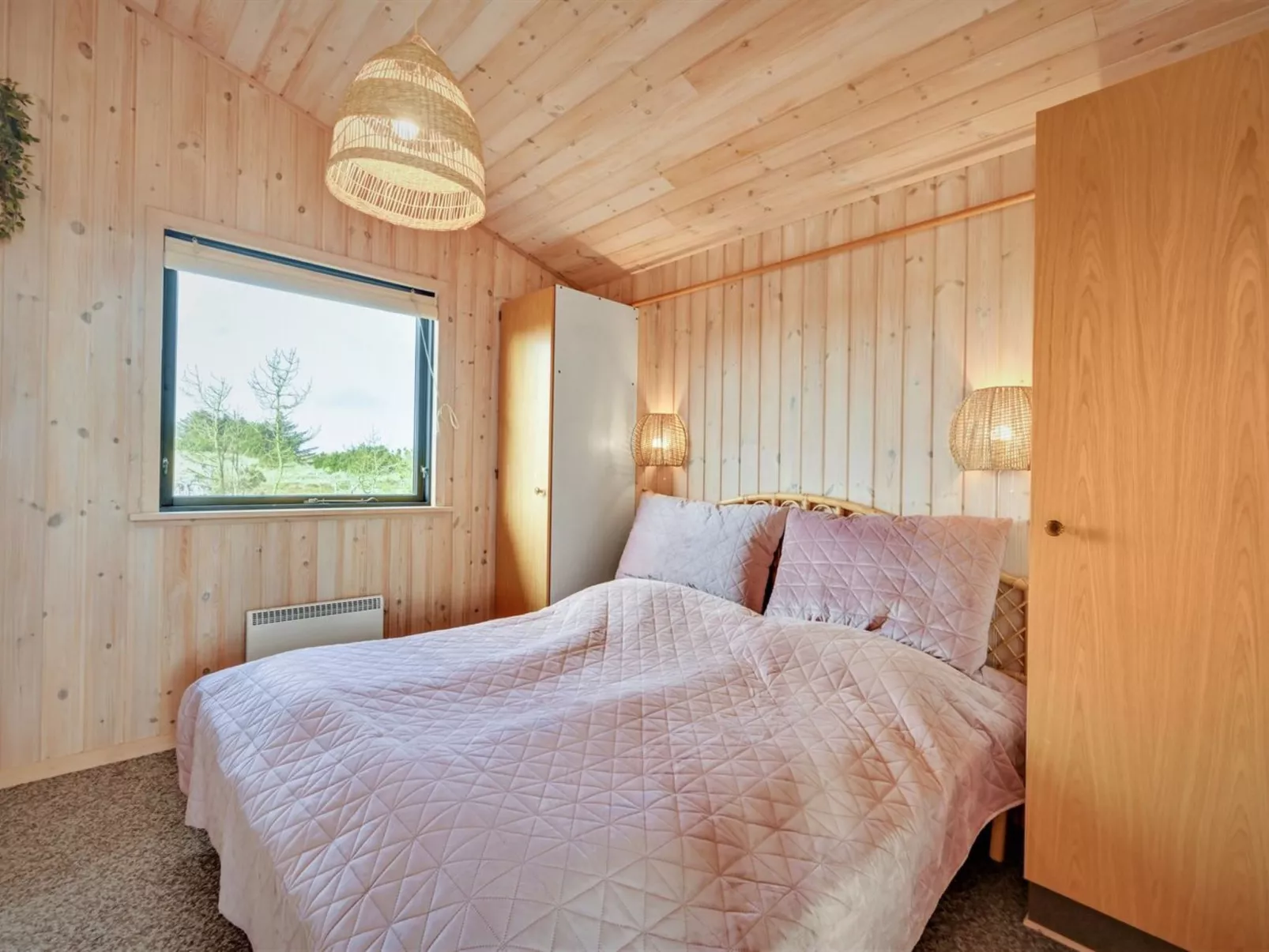 "Brunkil" - 500m from the sea-Binnen