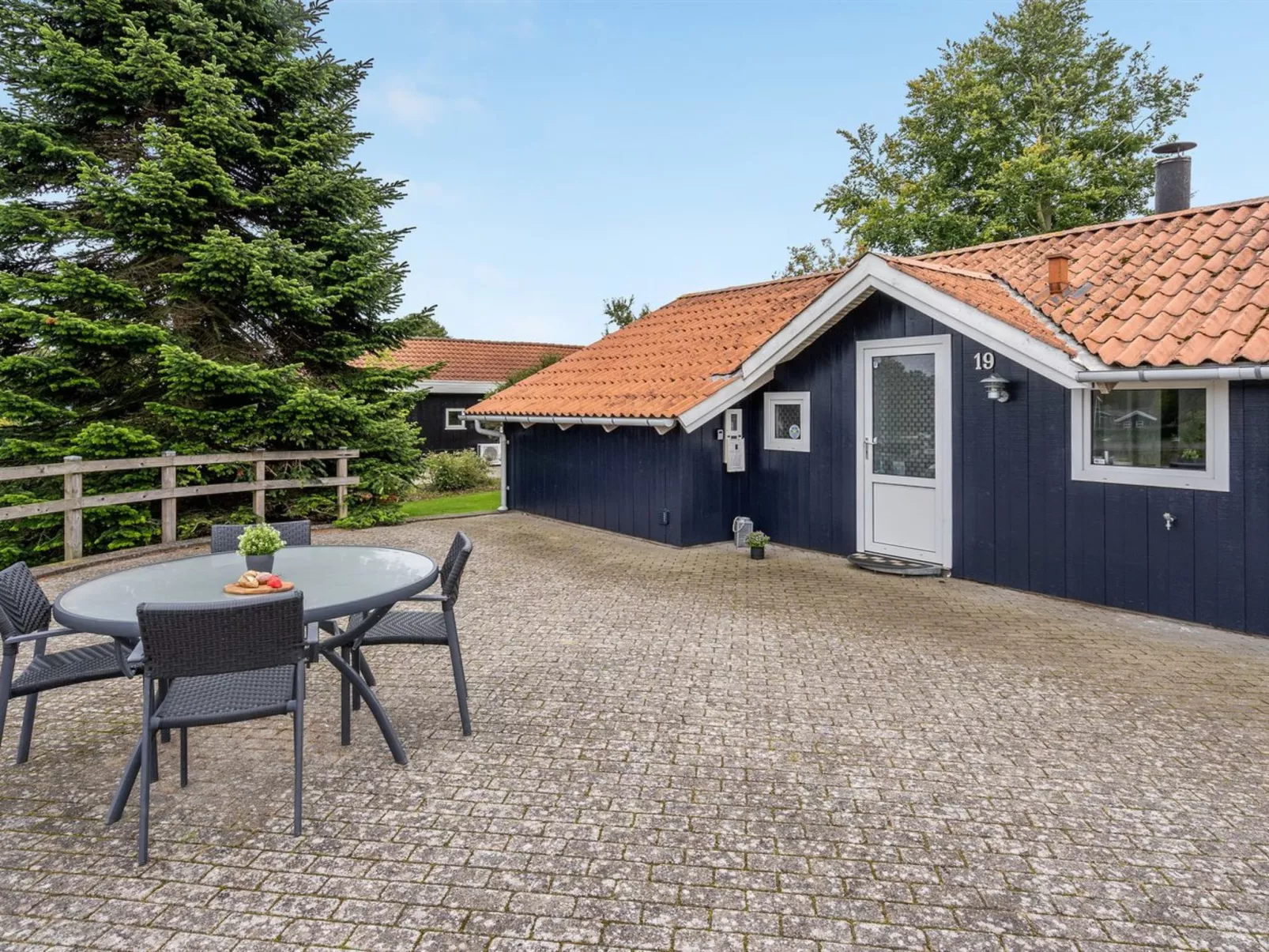 "Petrus" - 750m from the sea-Buiten