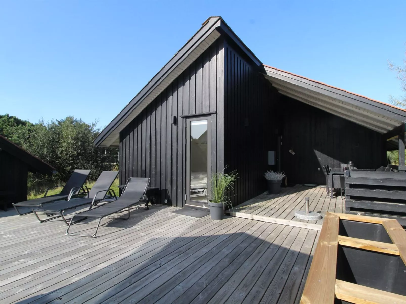 "Julie" - 1.5km from the sea-Buiten