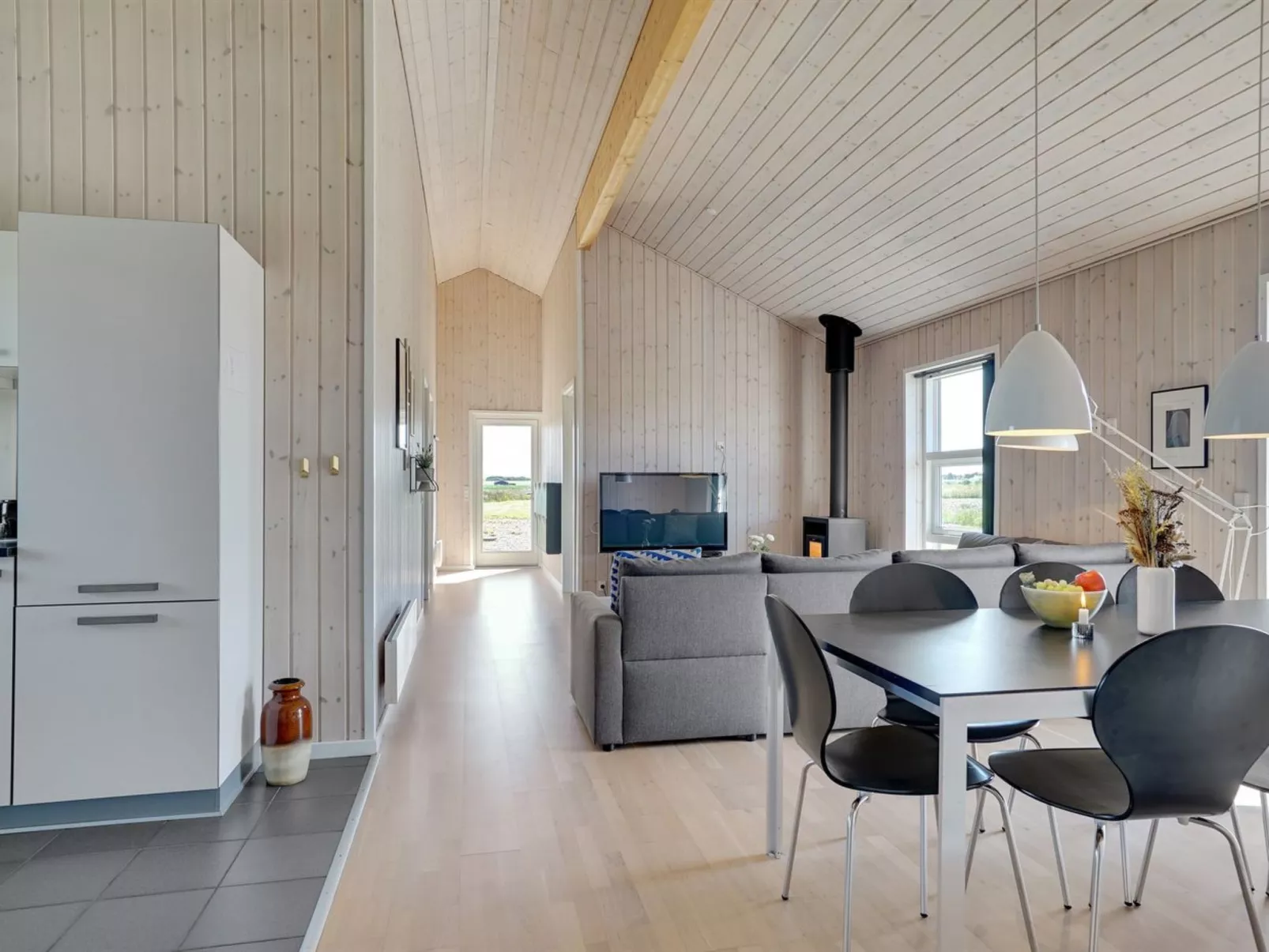"Elenore" - 900m from the sea-Binnen
