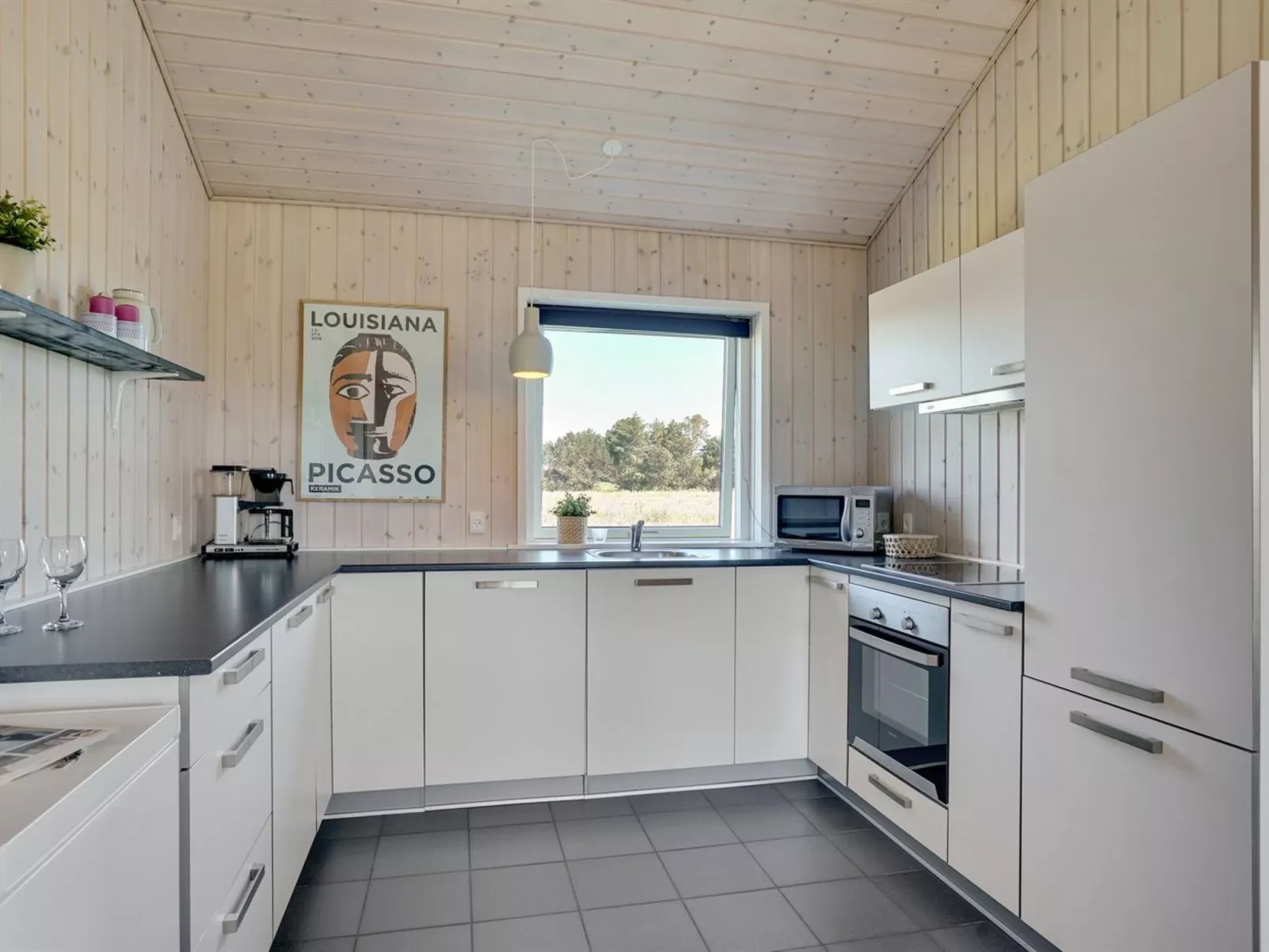 "Elenore" - 900m from the sea-Binnen