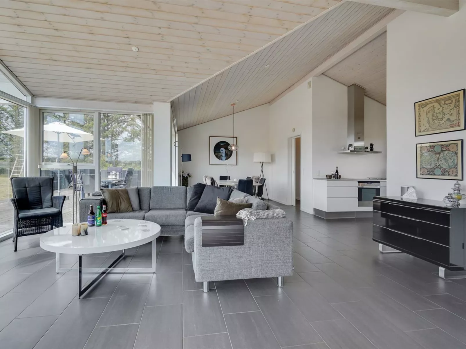 "Meino" - 1.4km from the sea
