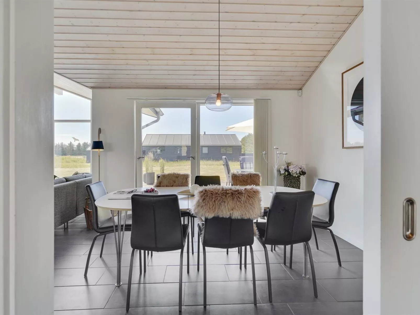 "Meino" - 1.4km from the sea