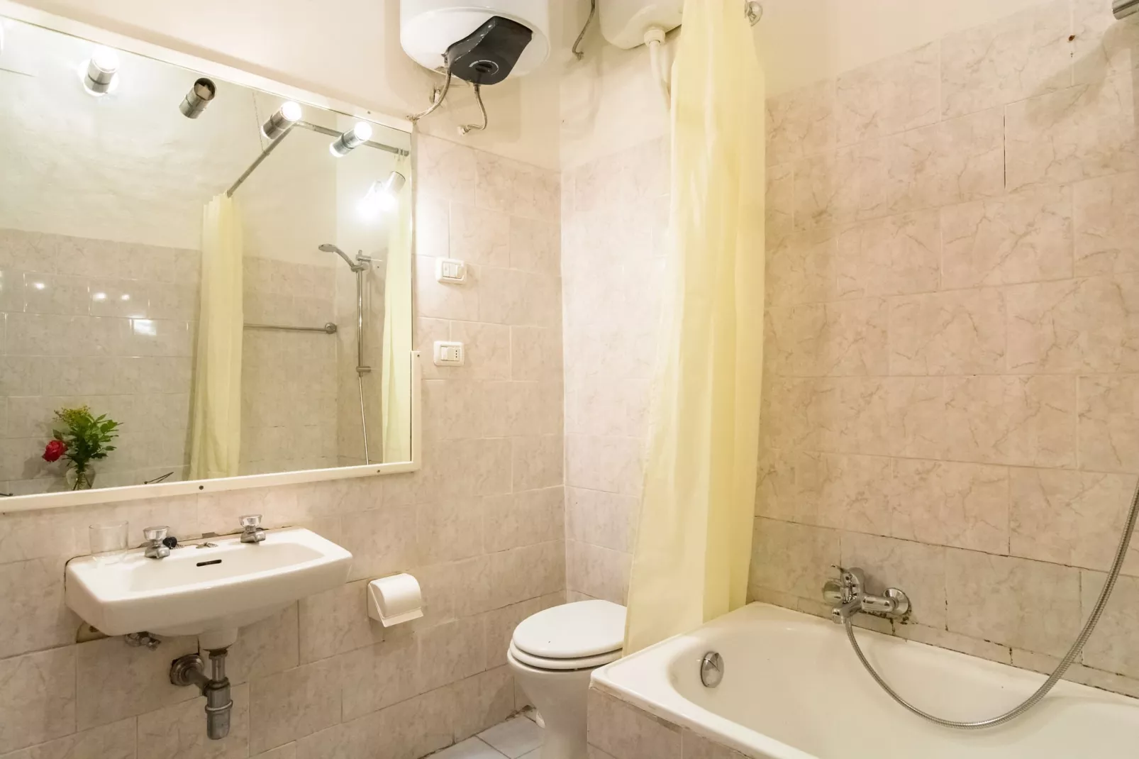 Casa La Ruota-Badkamer