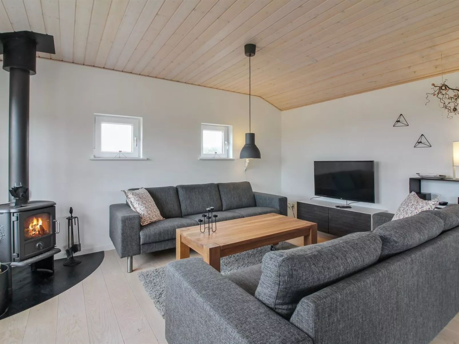 "Lica" - 600m from the sea-Binnen