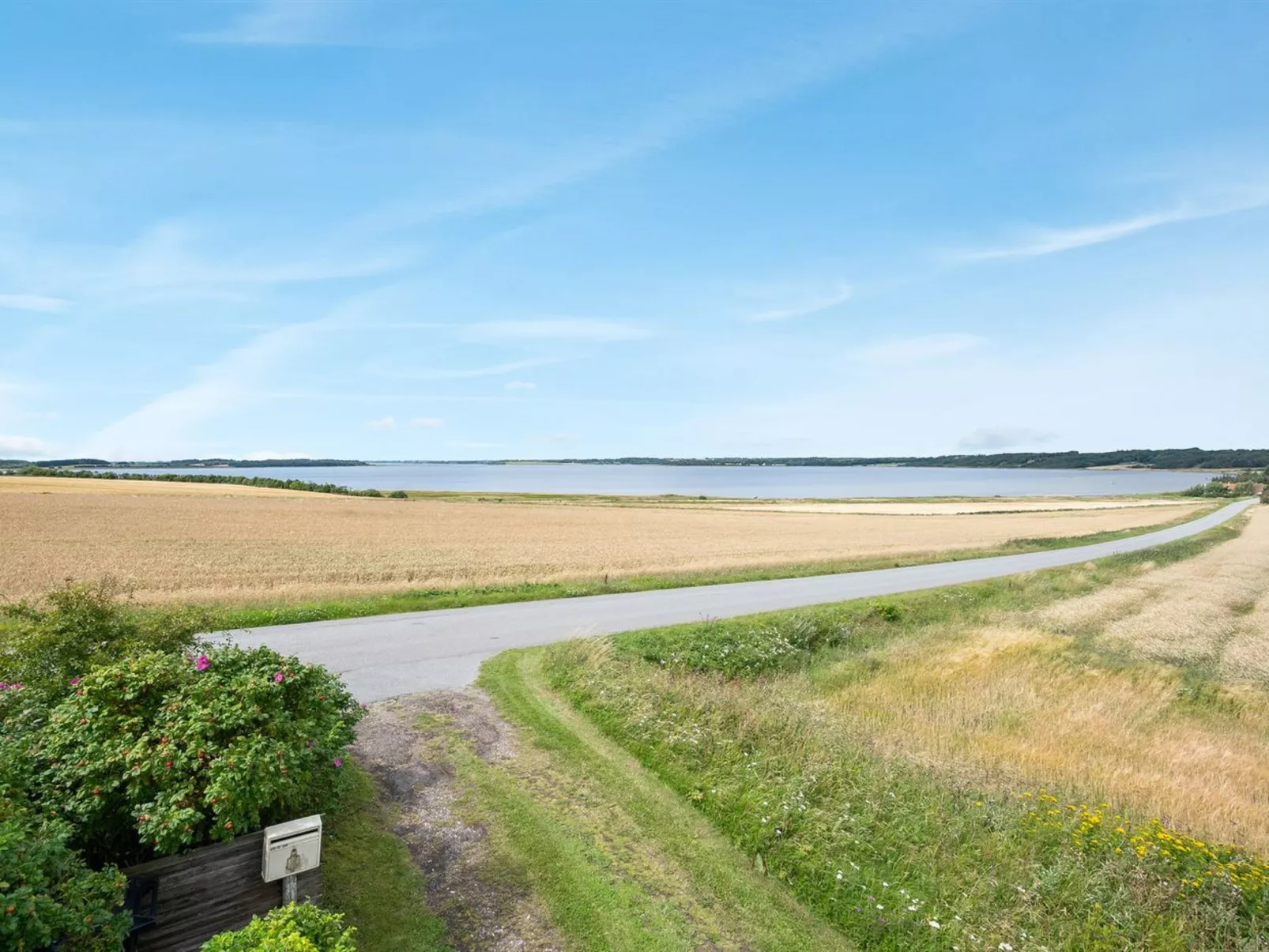 "Ephra" - 250m to the inlet-Buiten