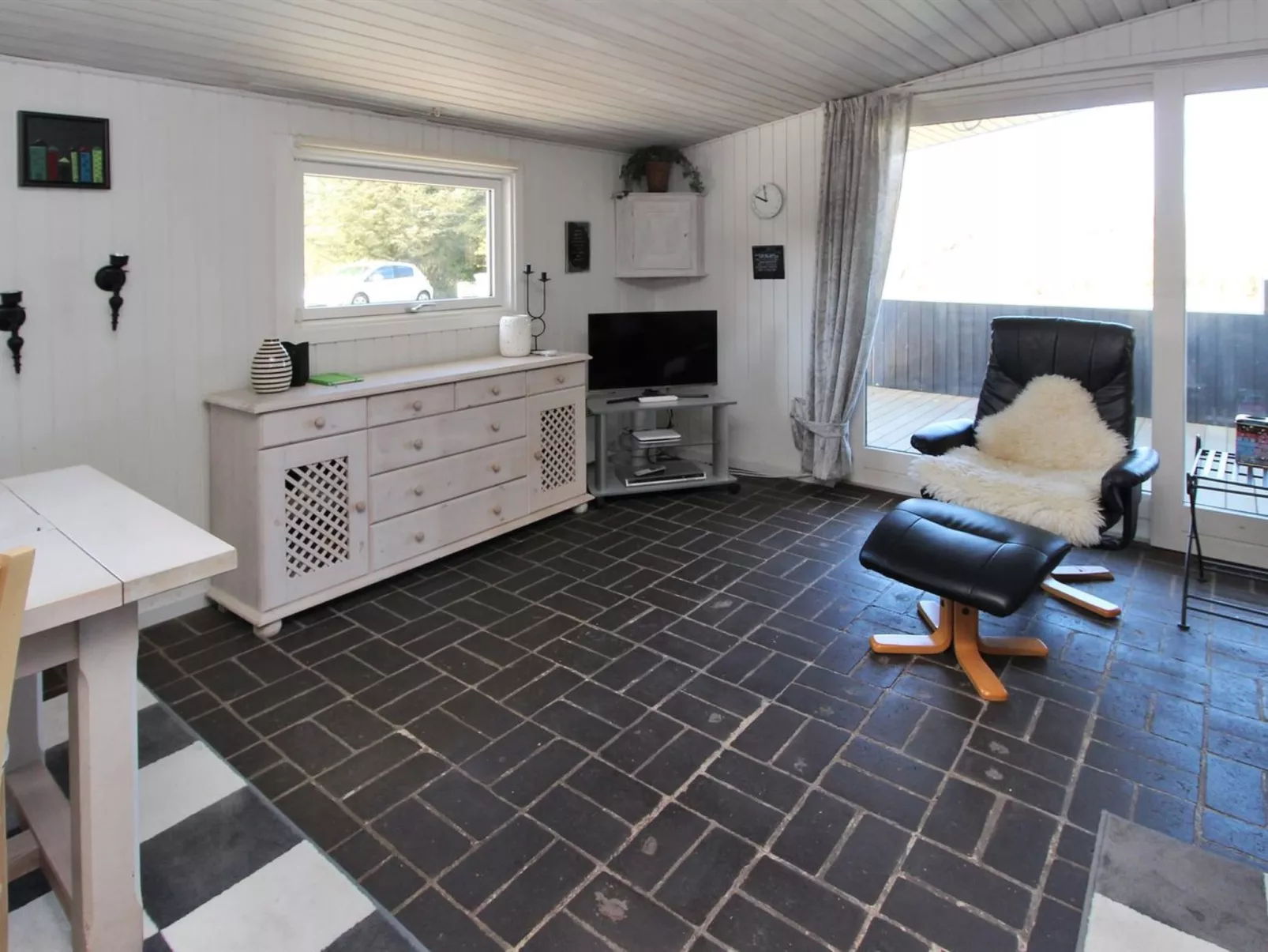 "Tonja" - 300m from the sea