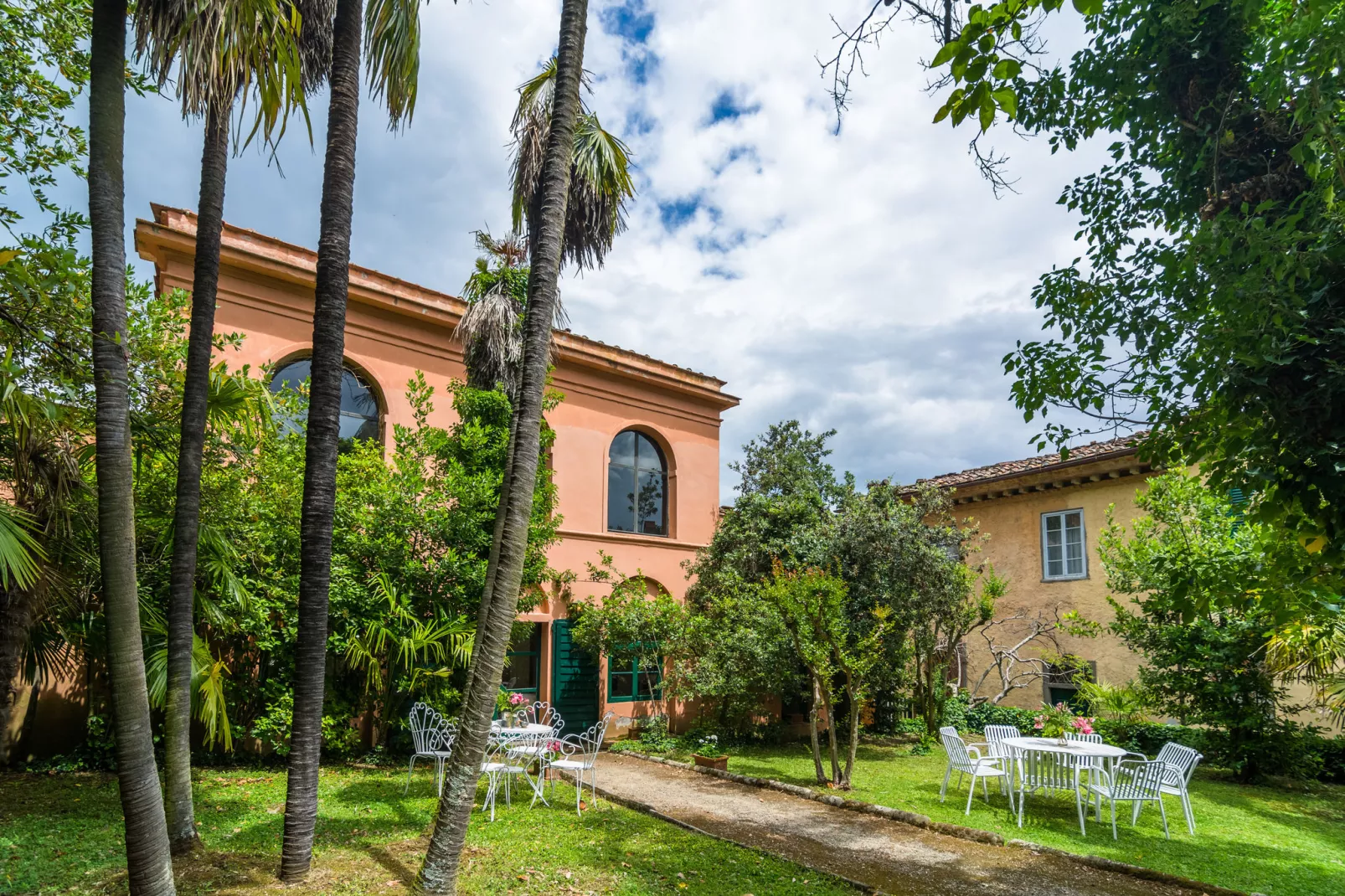 Casa La Fioraia-Buitenkant zomer