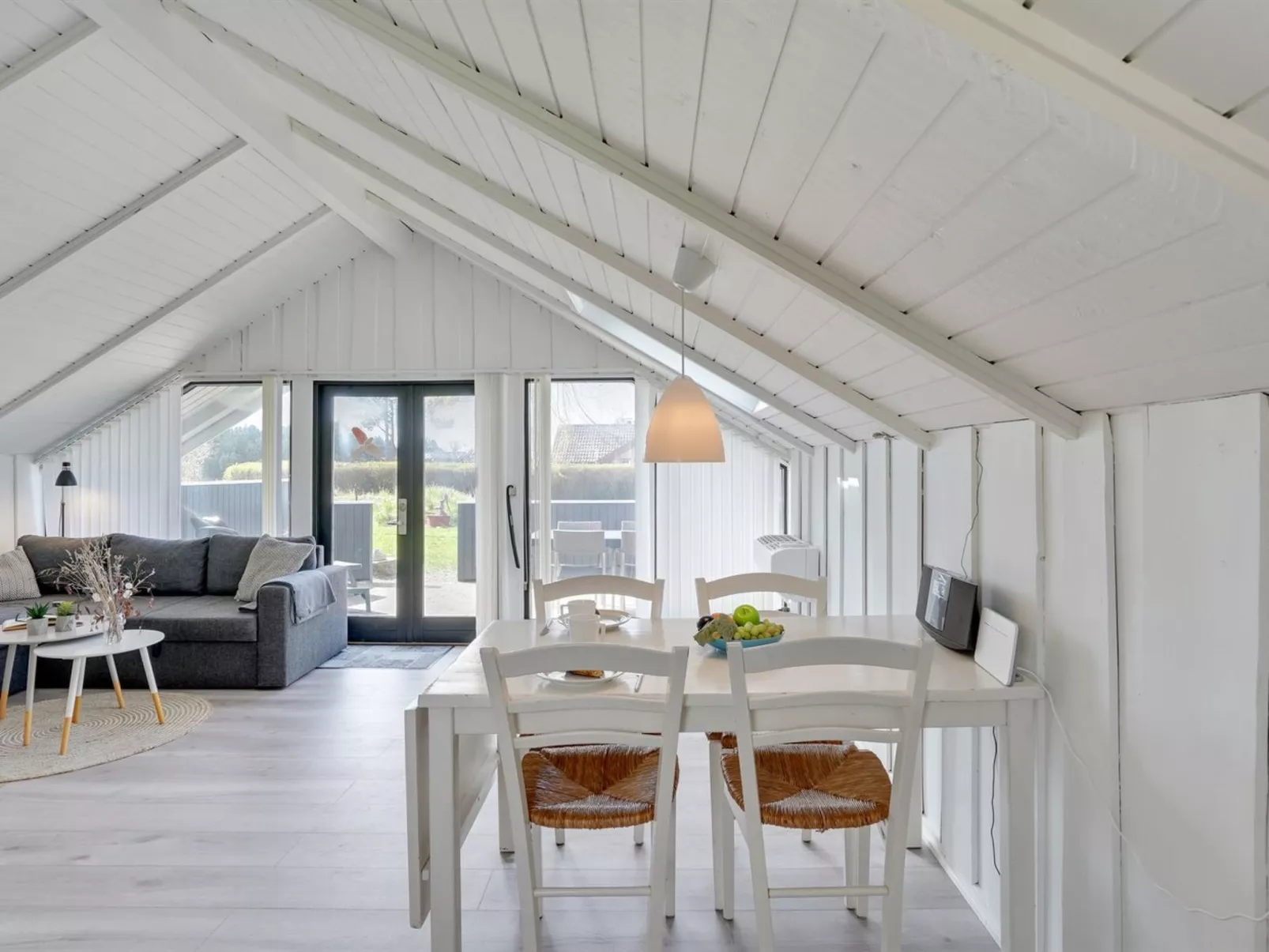 "Roderich" - 400m from the sea-Binnen