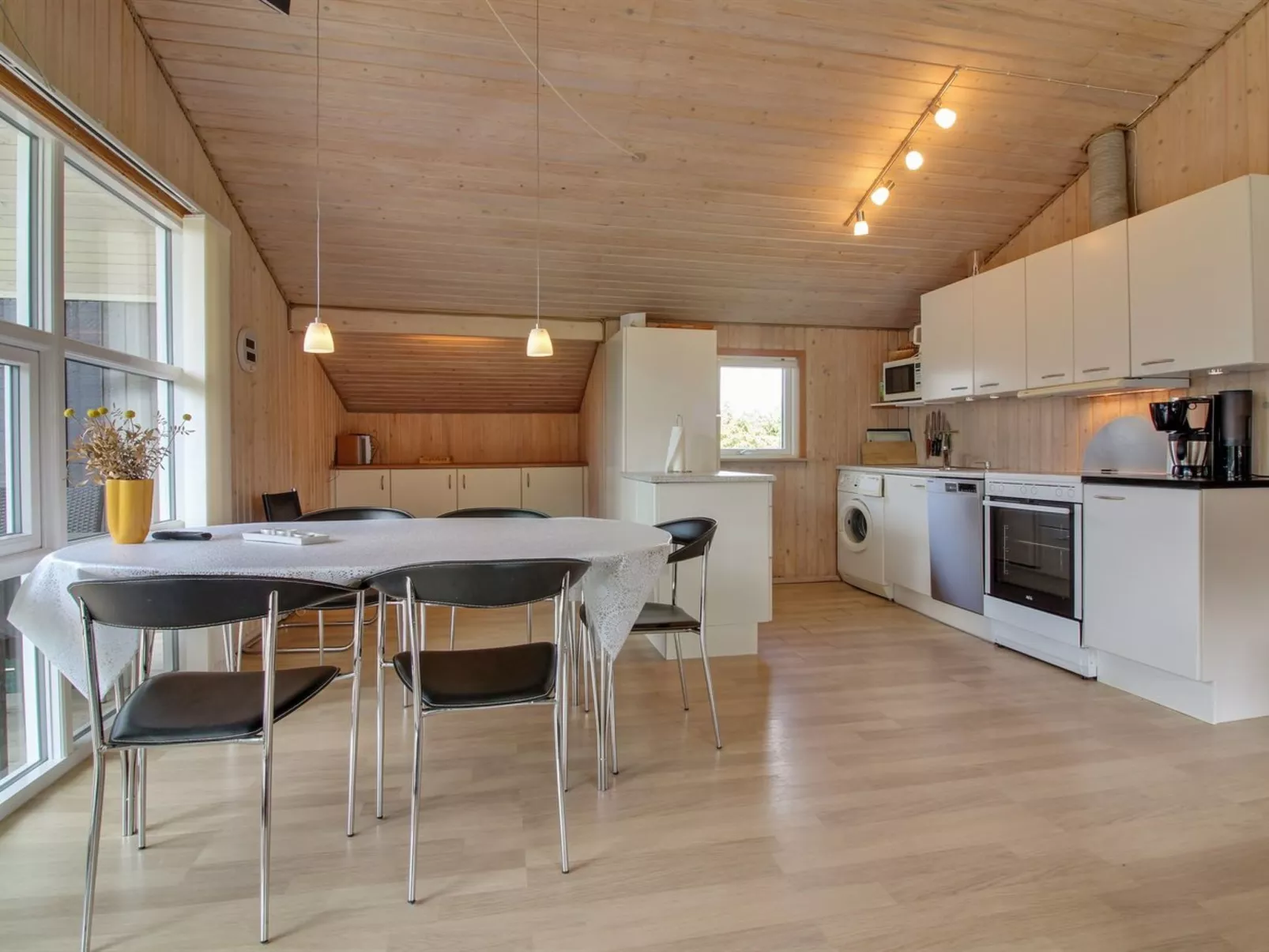 "Guja" - 1km from the sea-Binnen