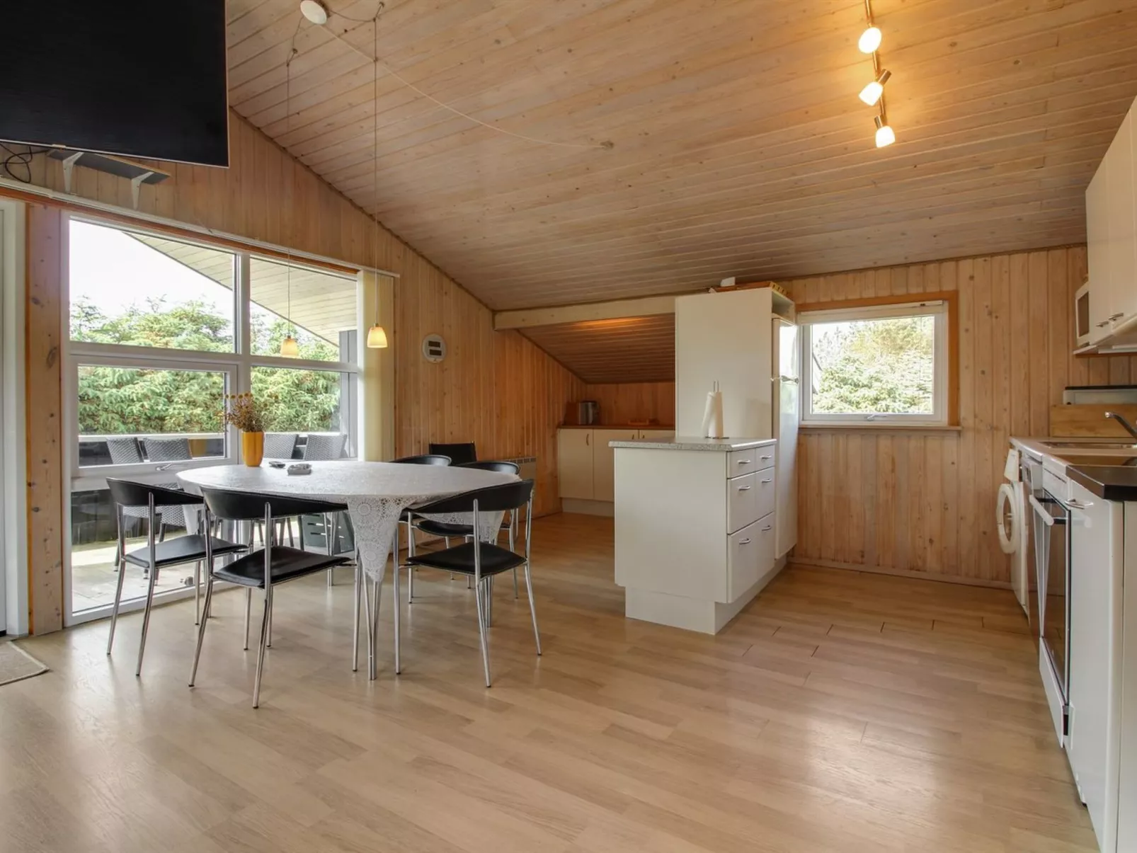 "Guja" - 1km from the sea-Binnen