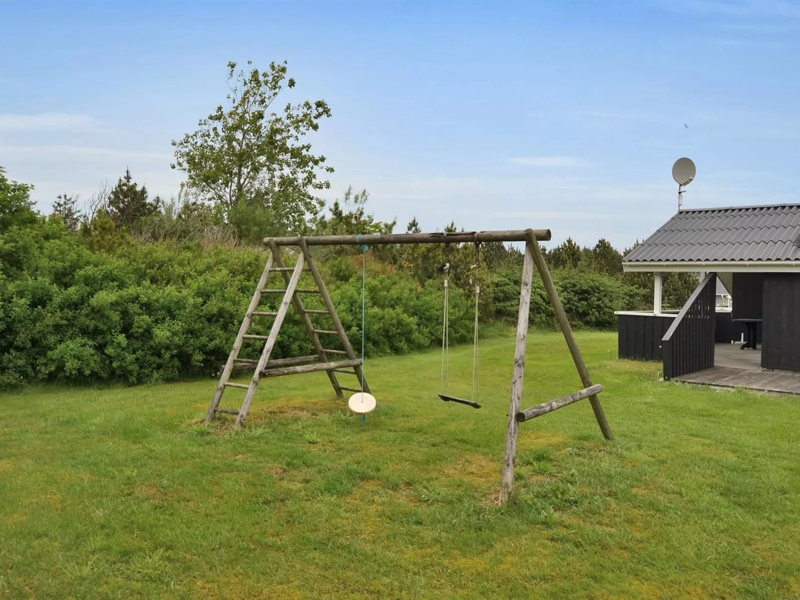 "Guja" - 1km from the sea-Buiten