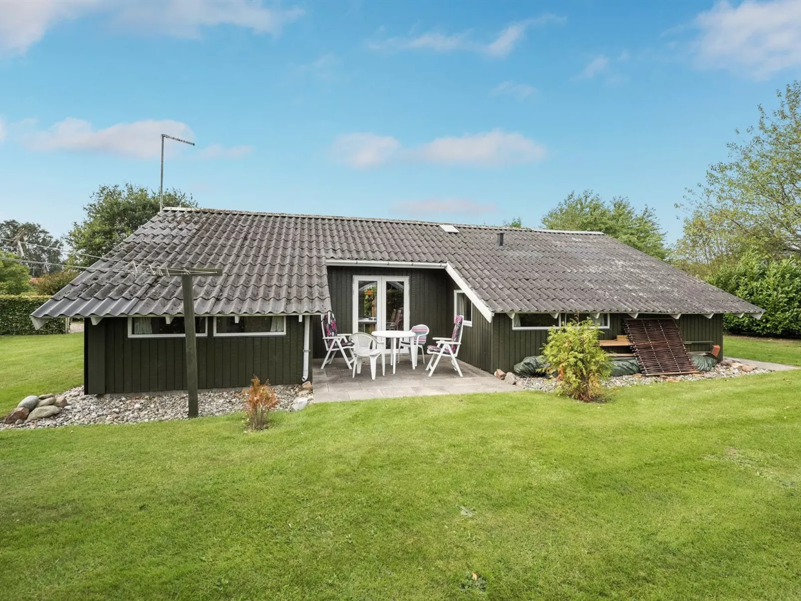 "Kolja" - 525m from the sea-Buiten