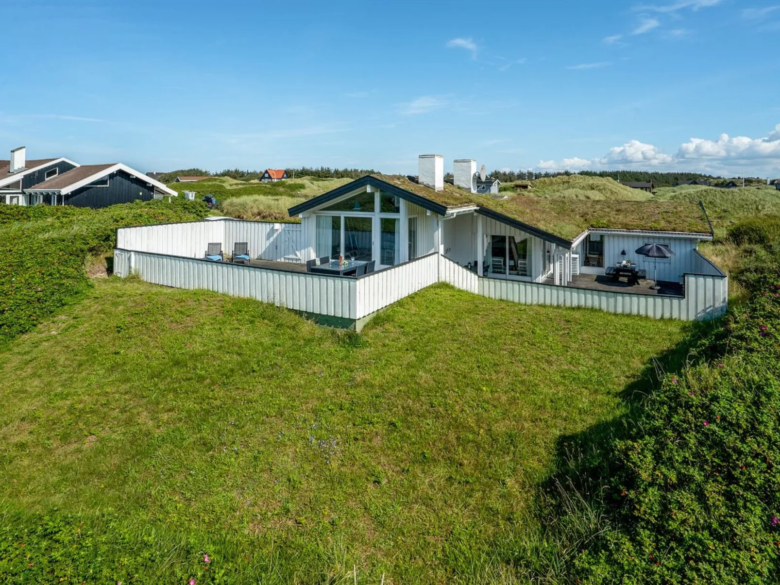 "Rutha" - 45m from the sea-Buiten