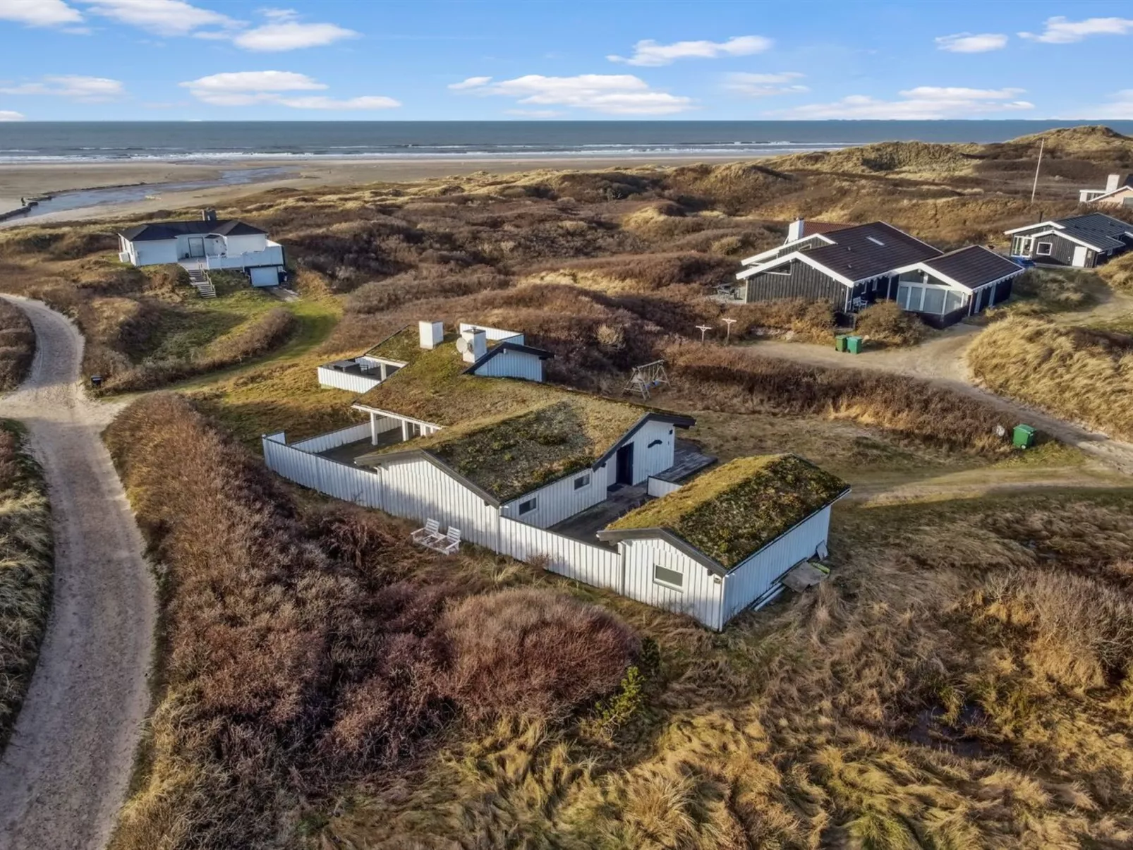 "Rutha" - 45m from the sea-Buiten