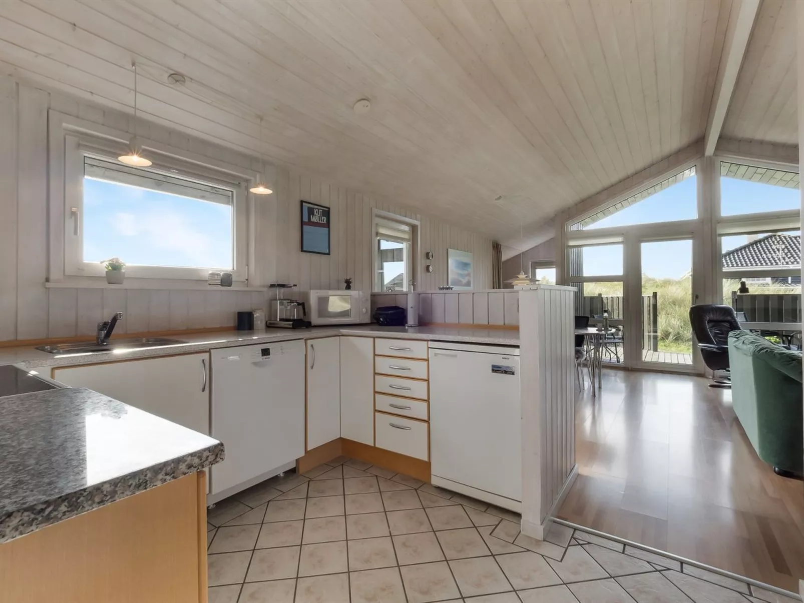 "Suometar" - 400m from the sea