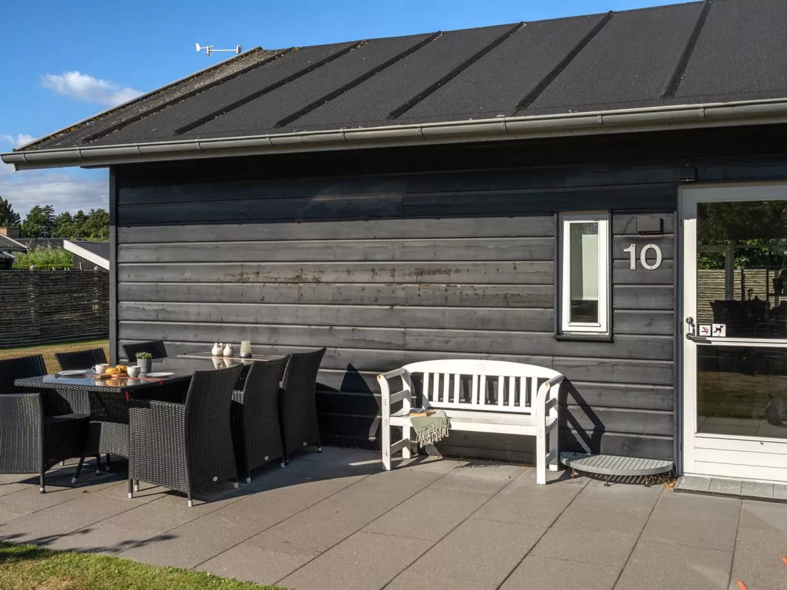 "Danske" - 150m from the sea-Buiten