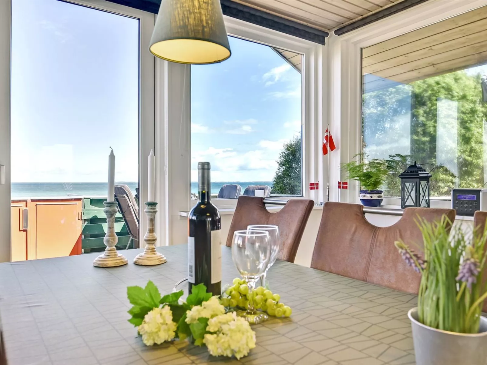 "Eldar" - 5m from the sea-Binnen