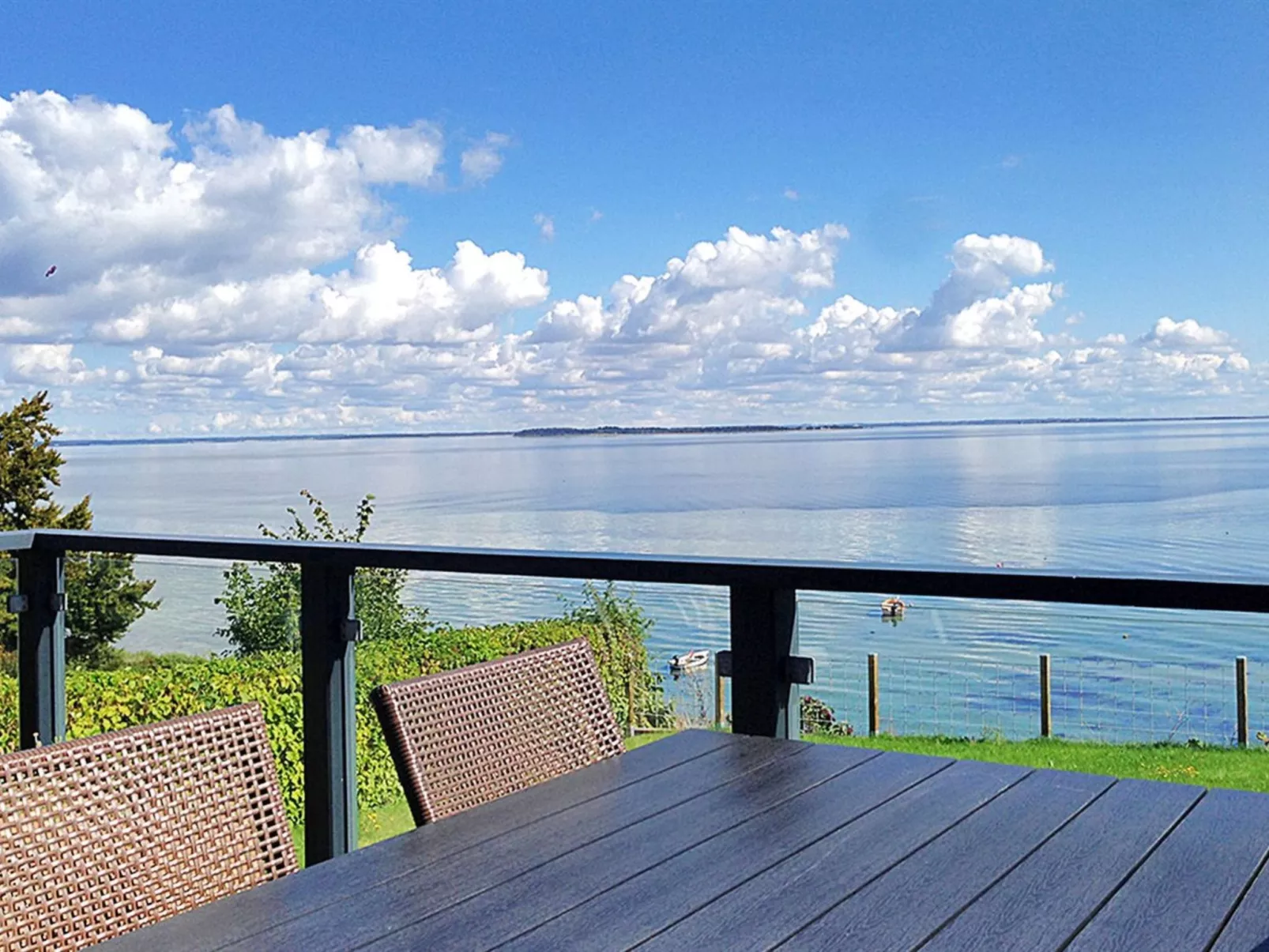 "Majbritt" - 50m from the sea