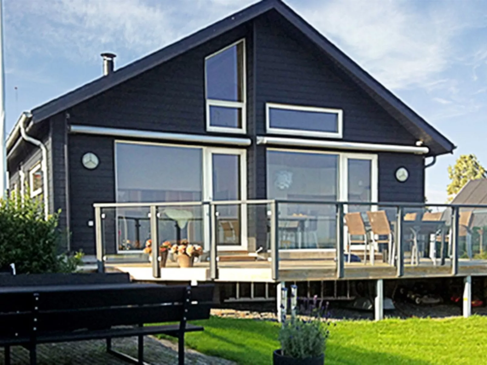 "Majbritt" - 50m from the sea-Buiten