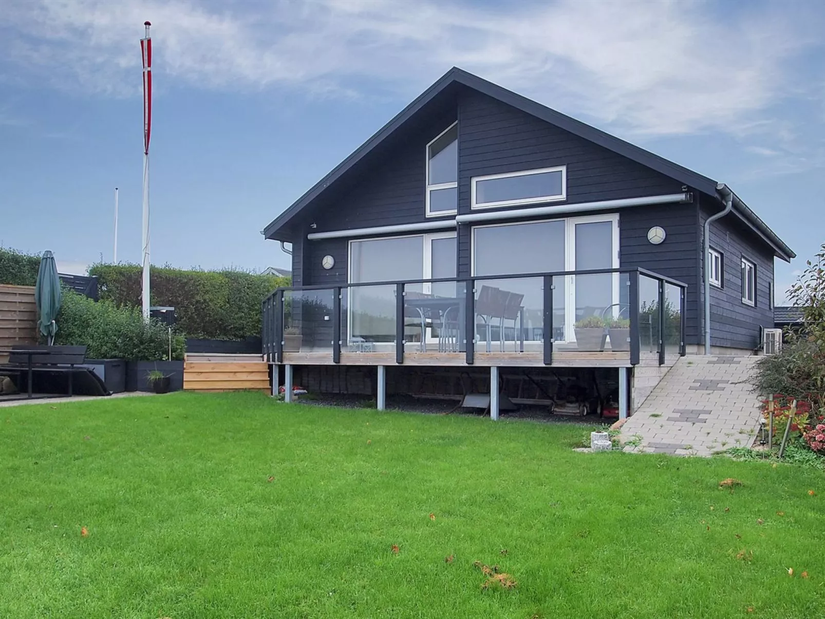 "Majbritt" - 50m from the sea-Buiten