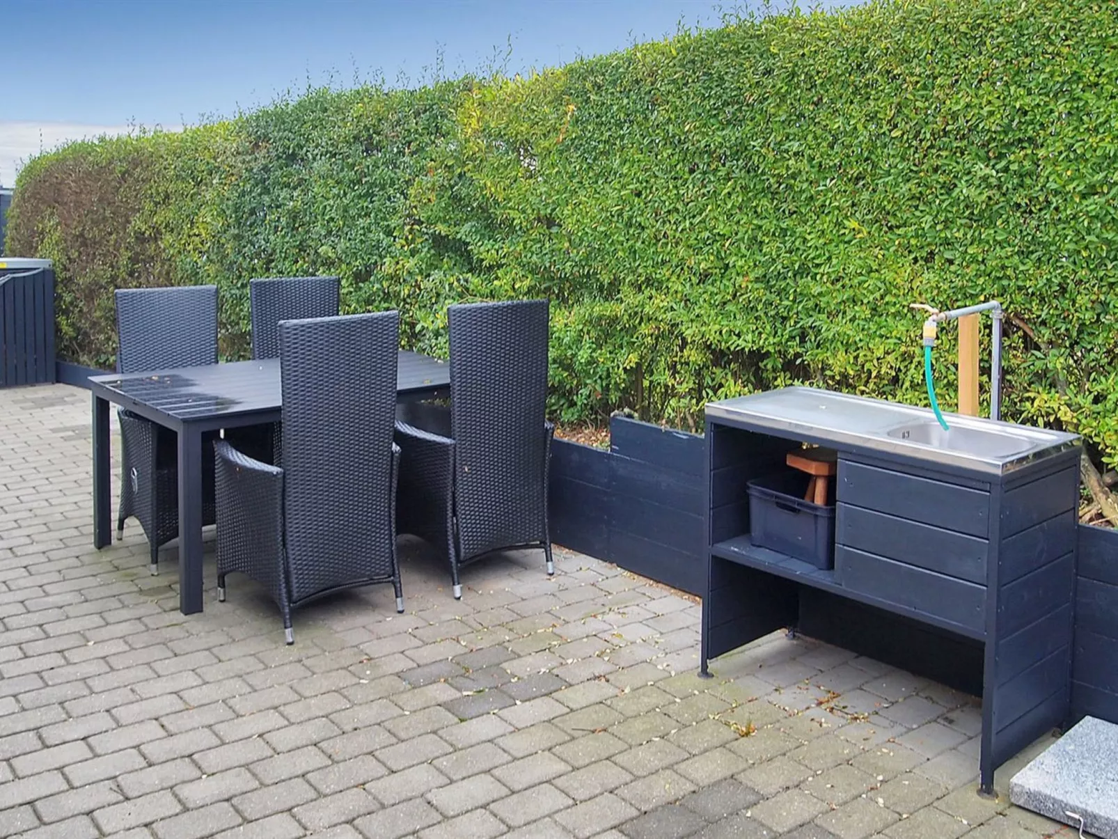"Majbritt" - 50m from the sea-Buiten