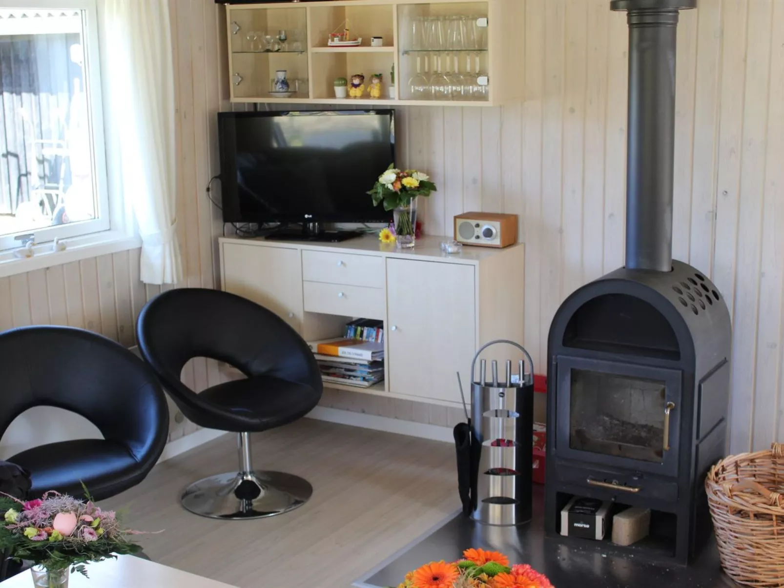 "Inan" - 300m from the sea-Binnen