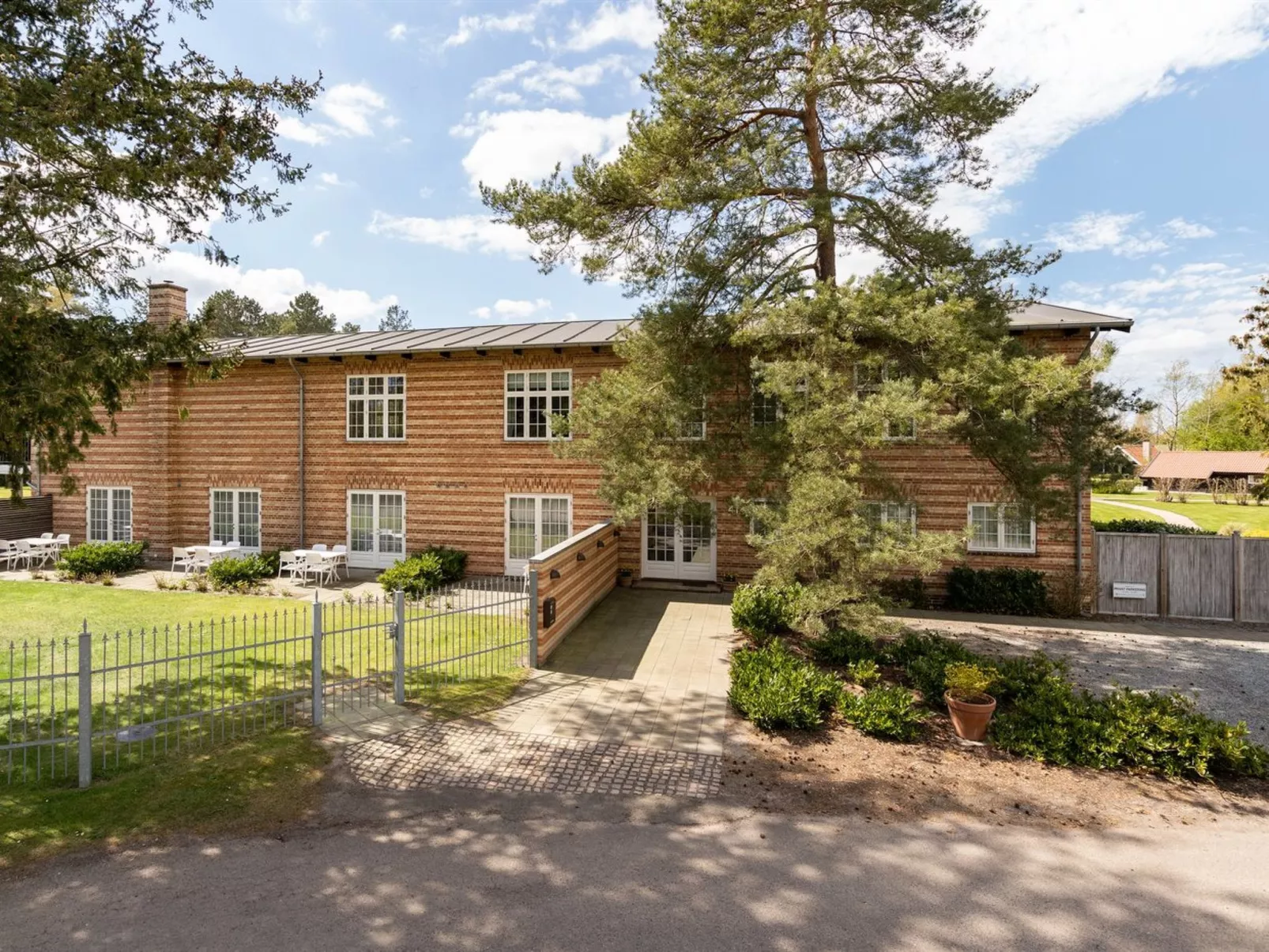 "Lenke" - 100m from the sea-Buiten