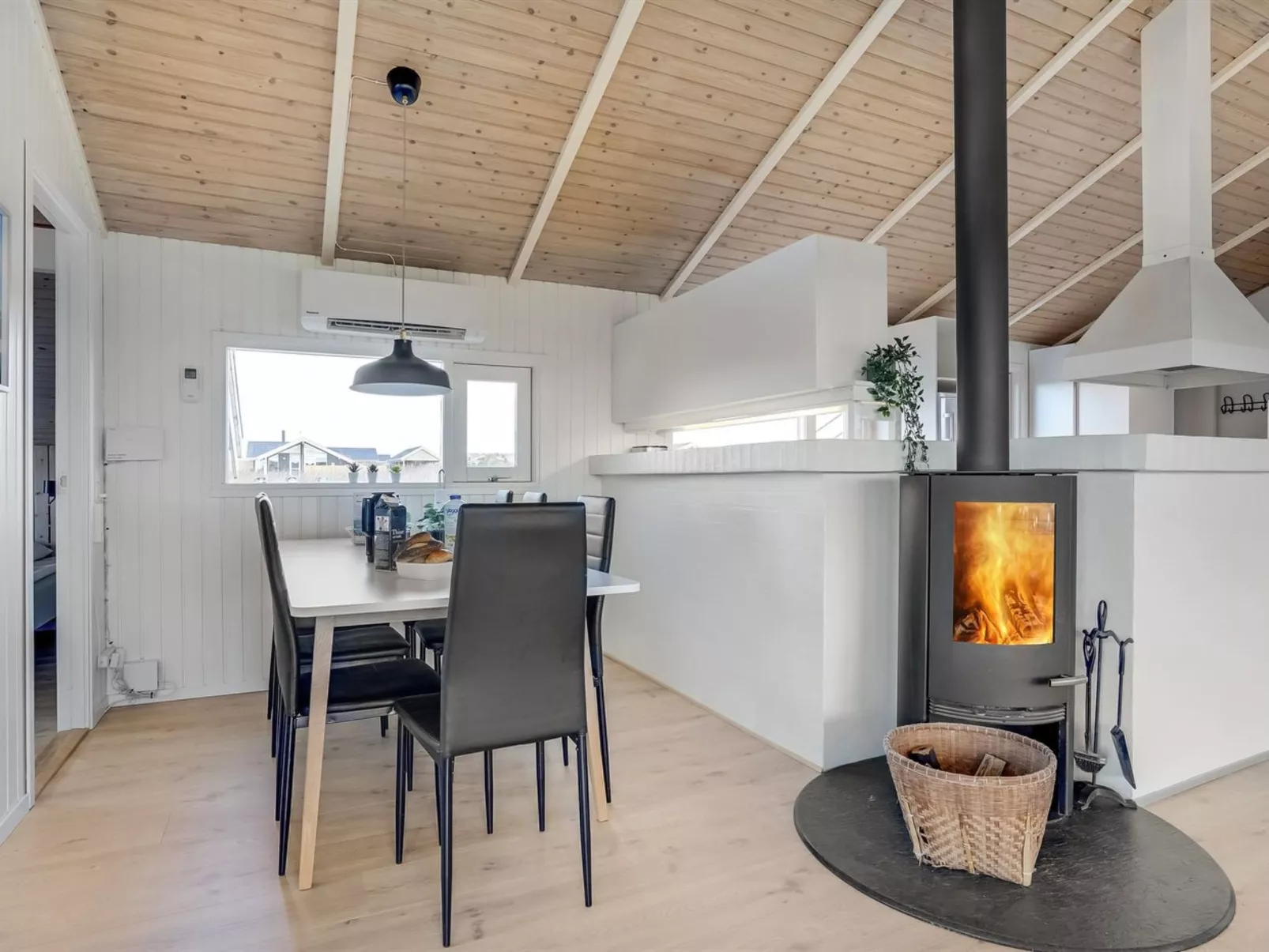 "Crista" - 500m from the sea-Binnen