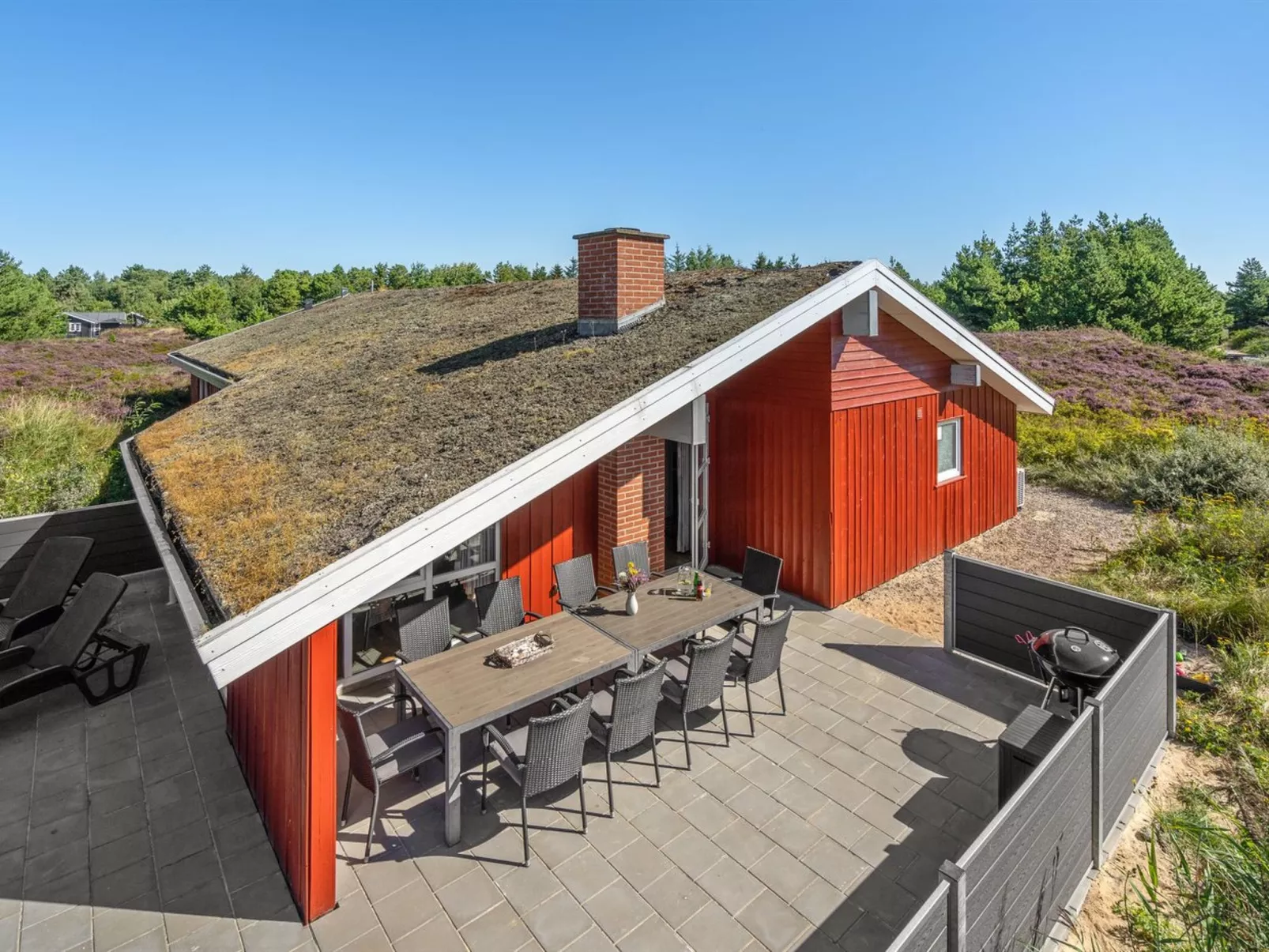 "Asdis" - 2.8km from the sea