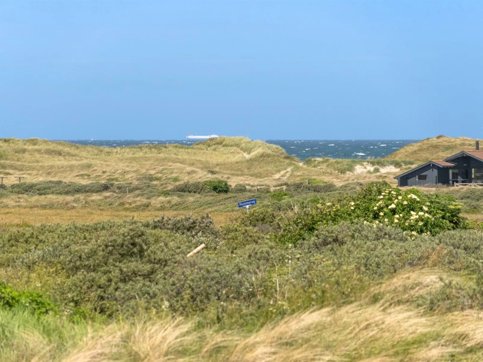 "Randulf" - 450m from the sea