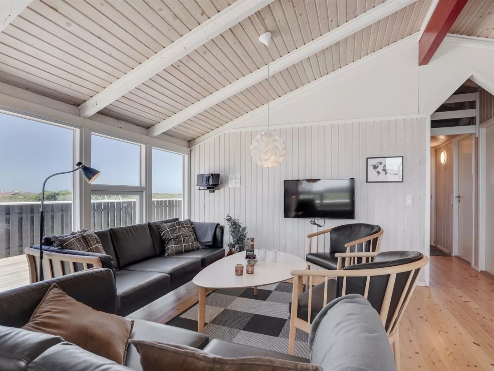 "Randulf" - 450m from the sea
