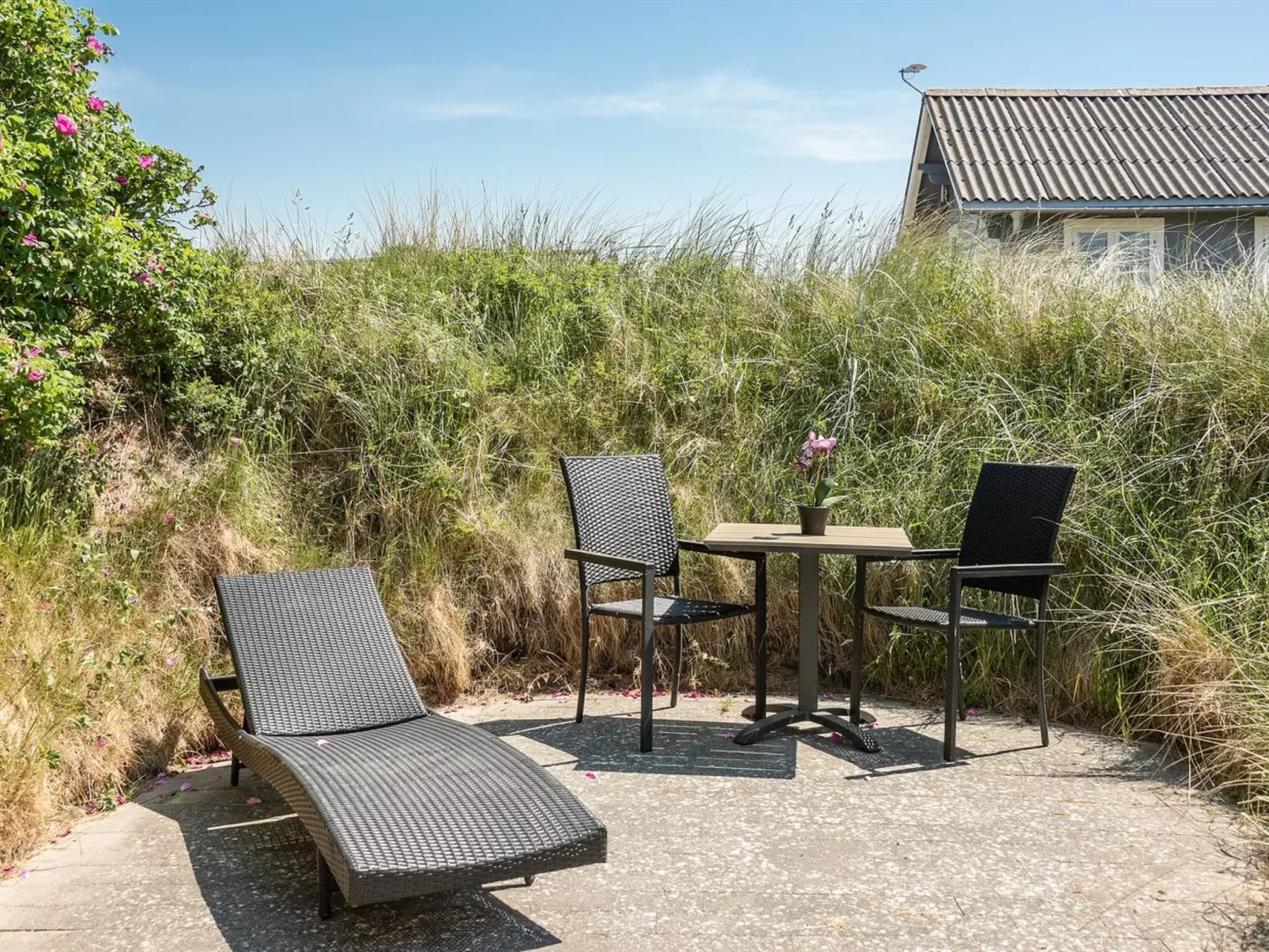 "Nyssa" - 350m from the sea-Buiten