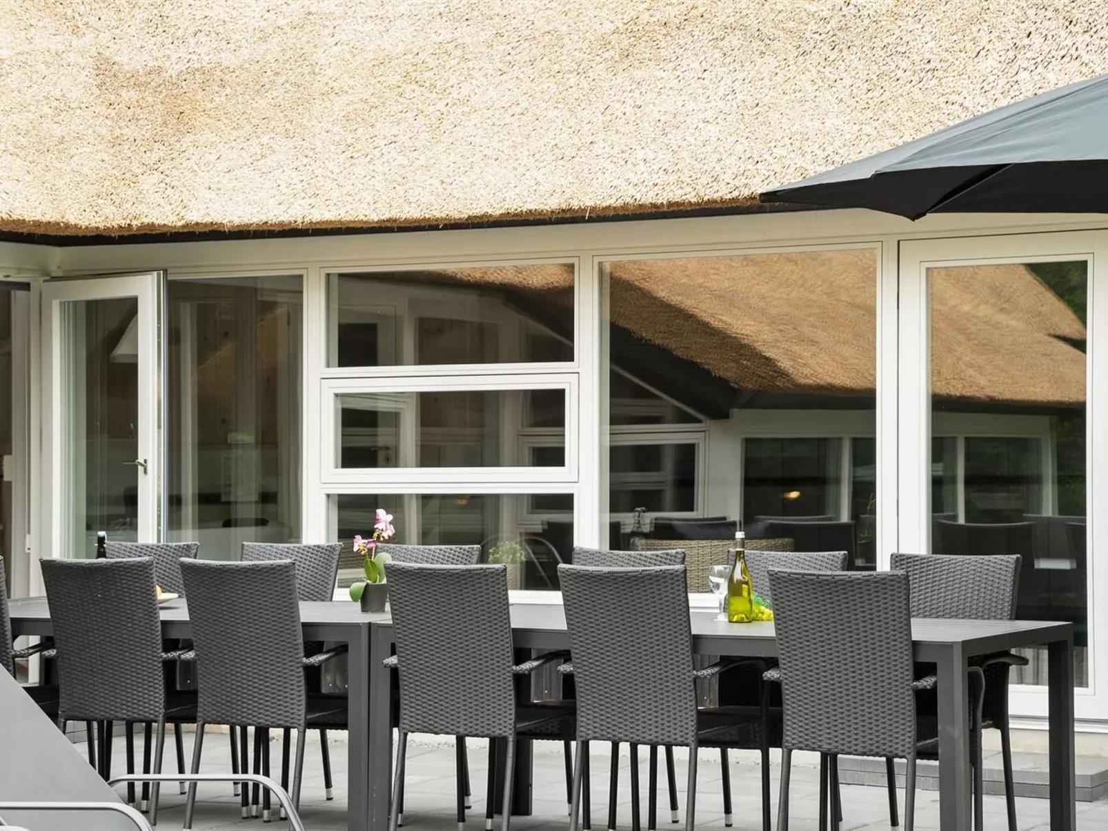 "Ellanor" - 1km from the sea-Buiten
