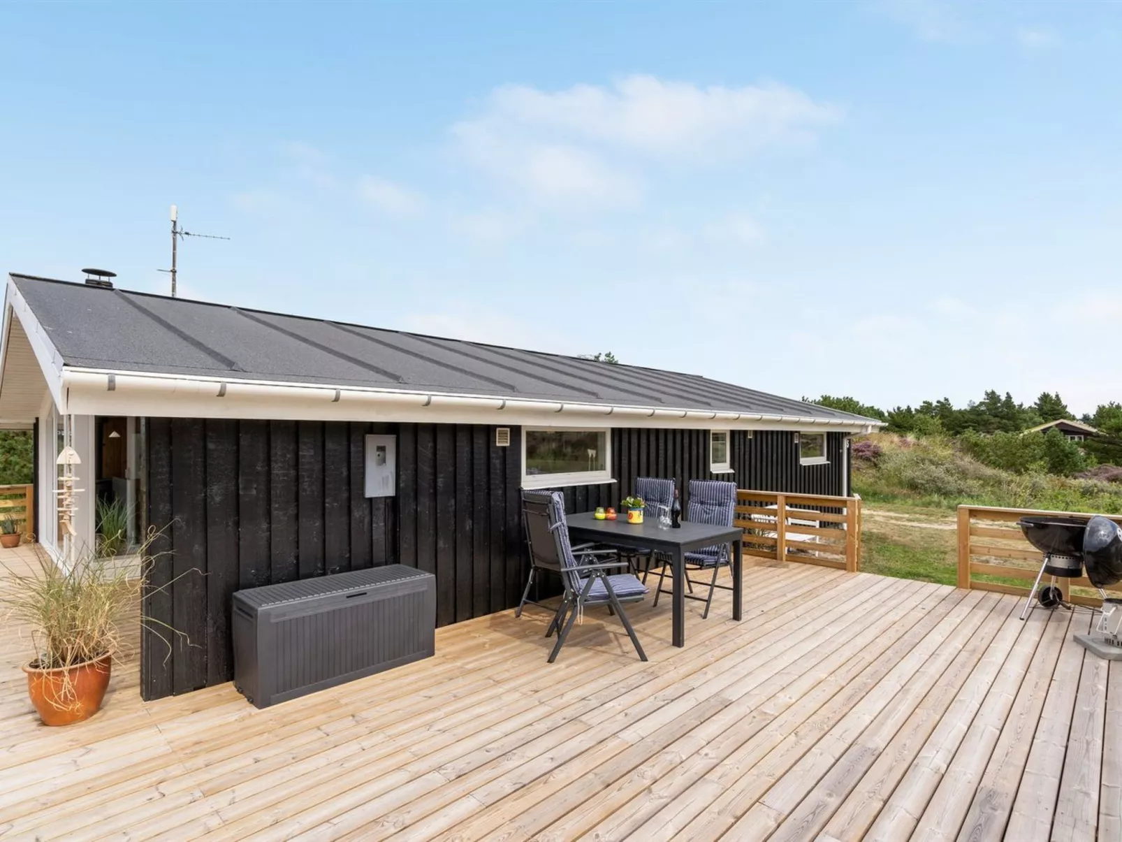 "Elgin" - 1.8km from the sea-Buiten