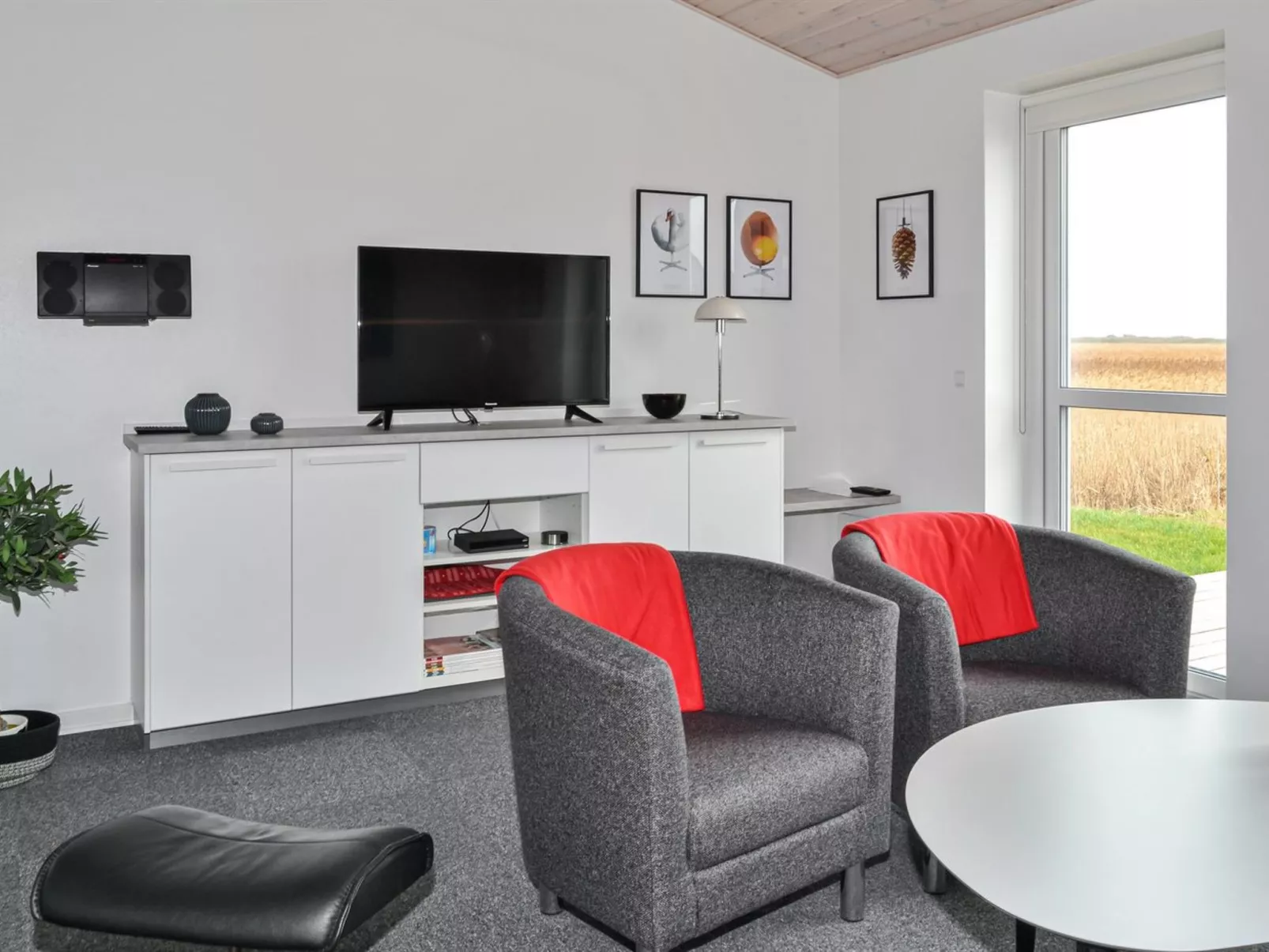 "Eldora" - 1.4km from the sea-Binnen