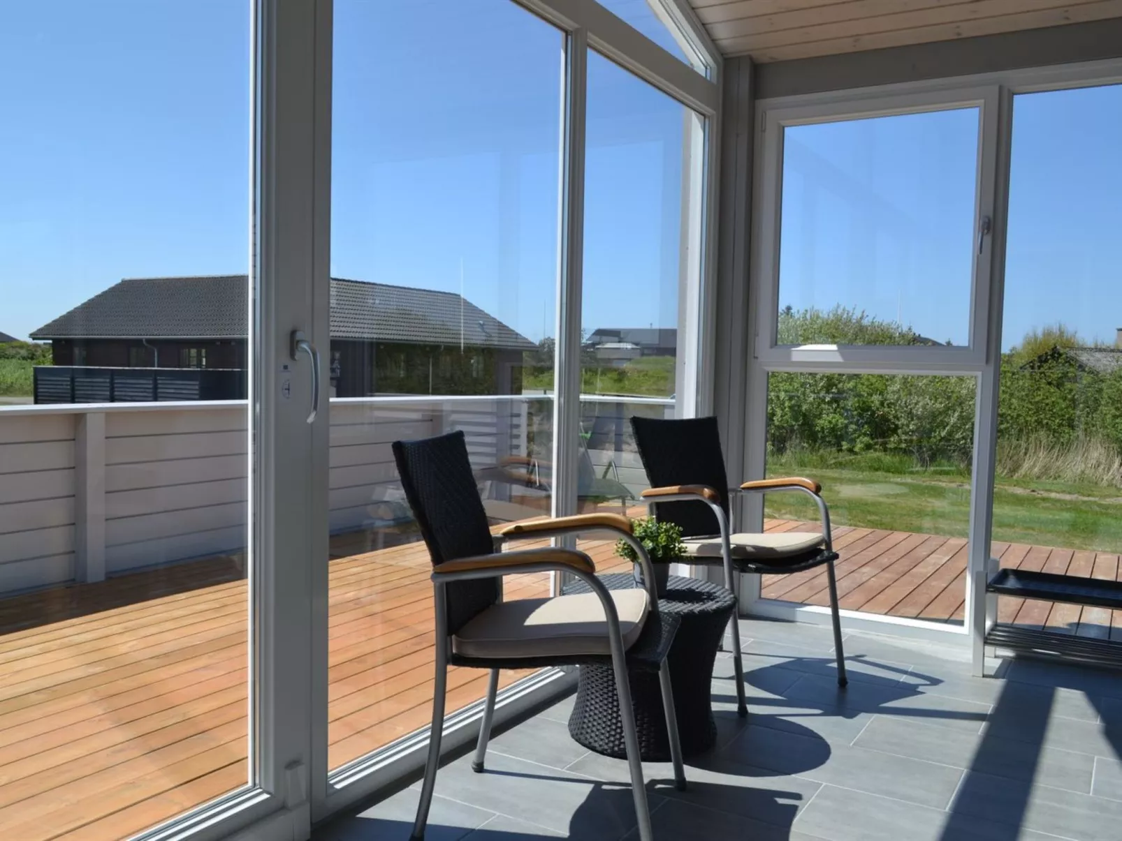 "Eldora" - 1.4km from the sea-Binnen
