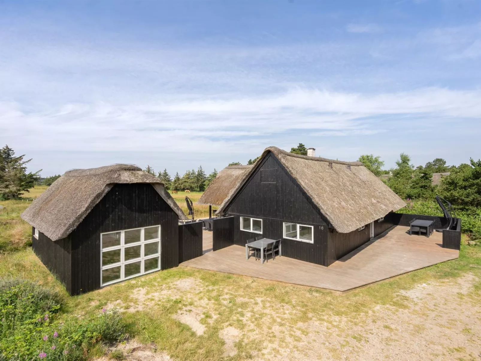 "Allin" - 1km from the sea-Binnen
