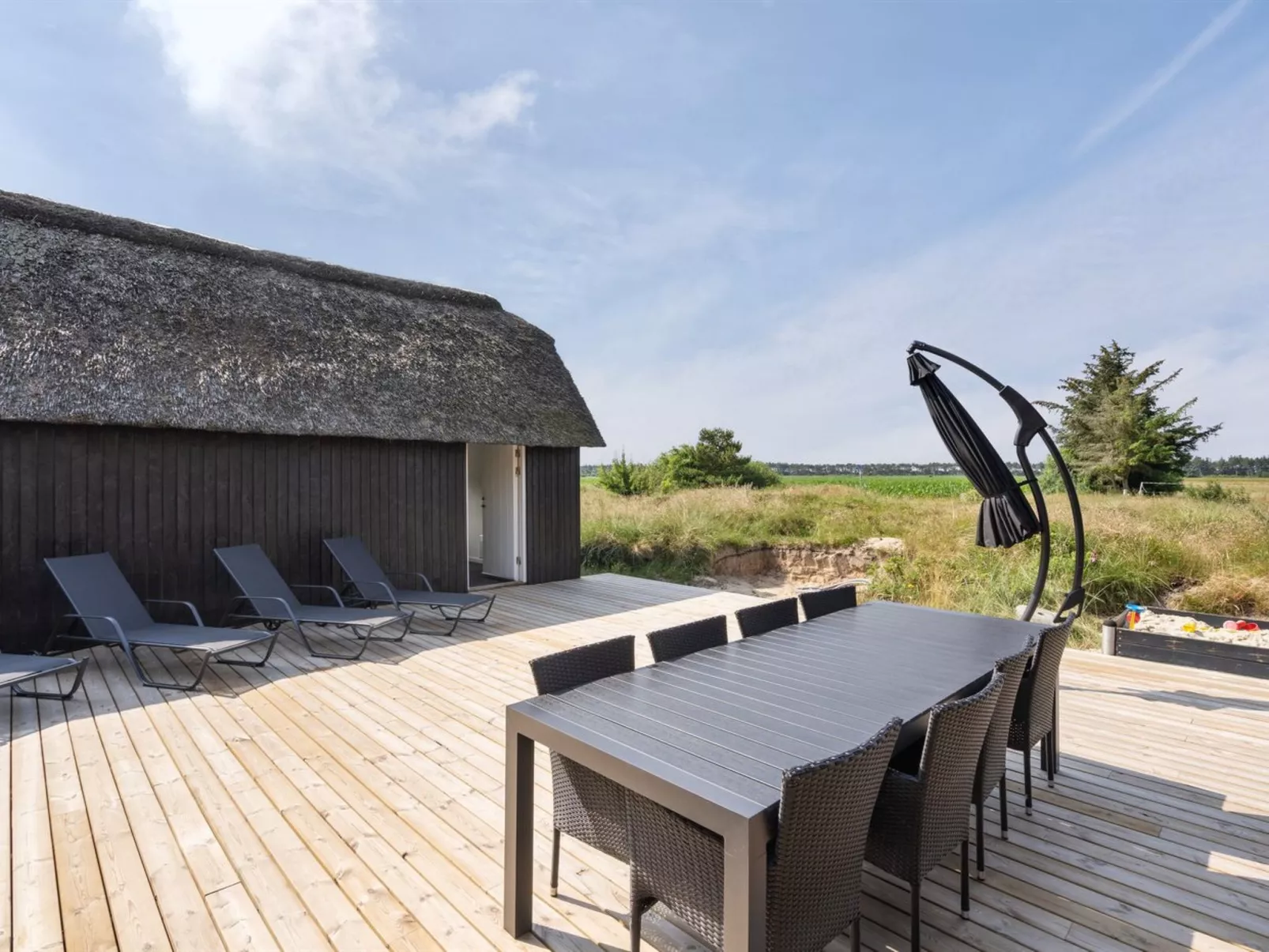 "Allin" - 1km from the sea-Binnen