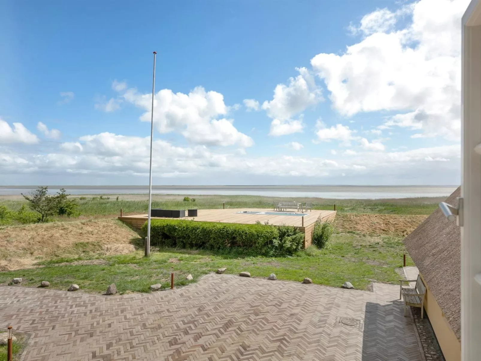 "Narvik" - 4.5km from the sea-Buiten