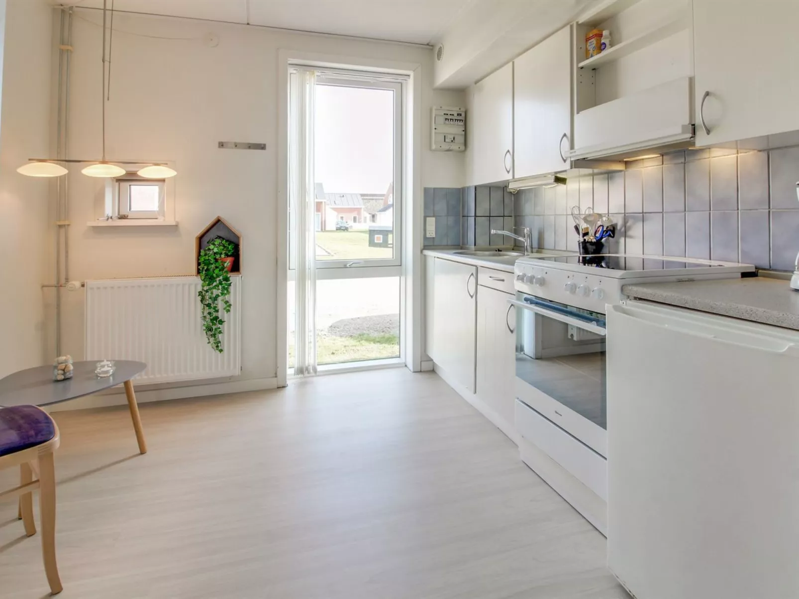 "Aswith" - 2.3km from the sea-Binnen