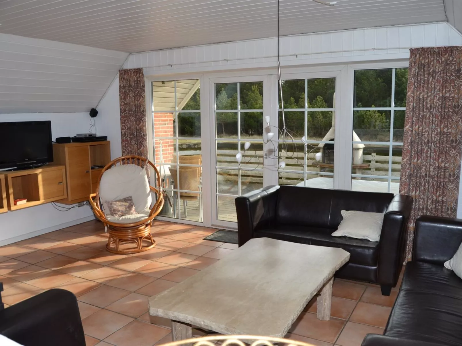 "Thythkil" - 3km from the sea-Binnen