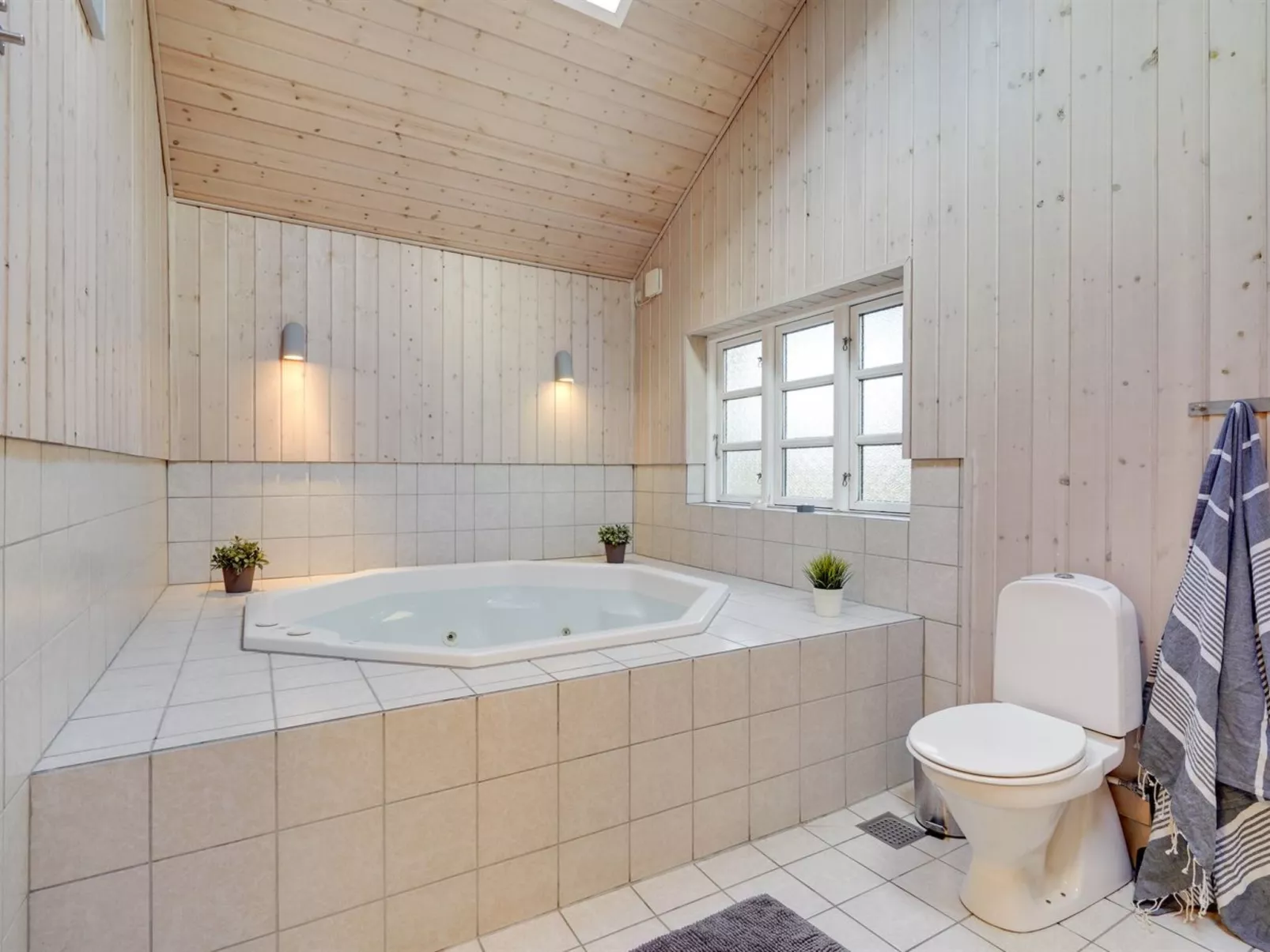 "Heralda" - 3.3km from the sea-Binnen