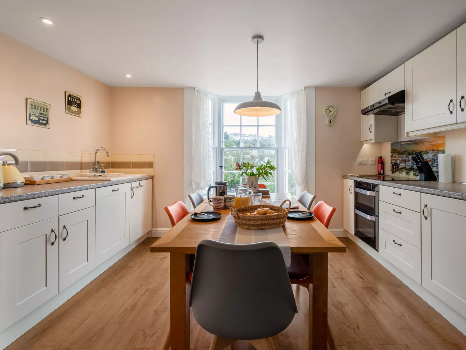 Cherry Orchard House-Binnen
