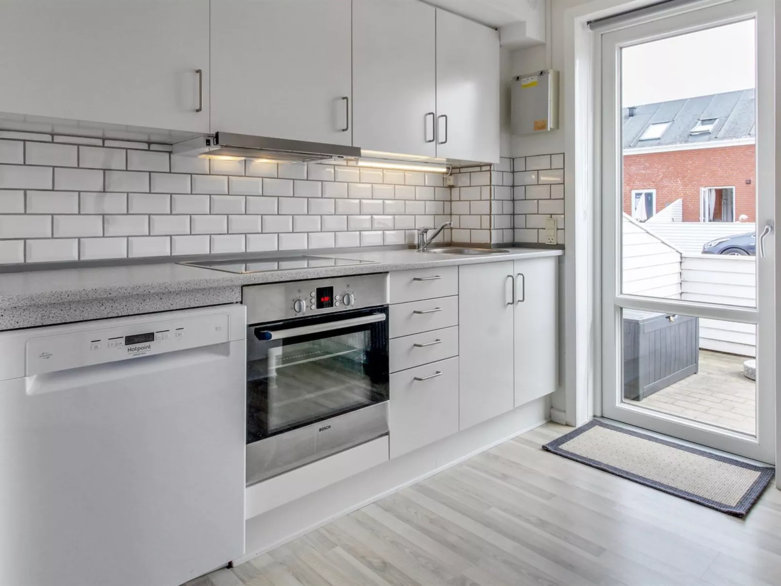 "Raine" - 2.3km from the sea-Binnen
