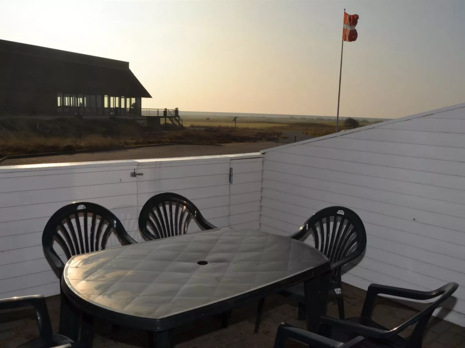 "Nils" - 2.3km from the sea-Binnen