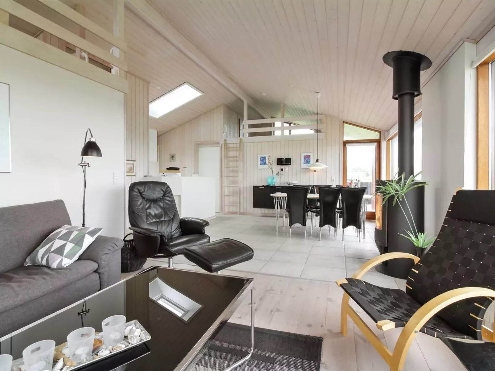 "Yma" - 200m from the sea-Binnen