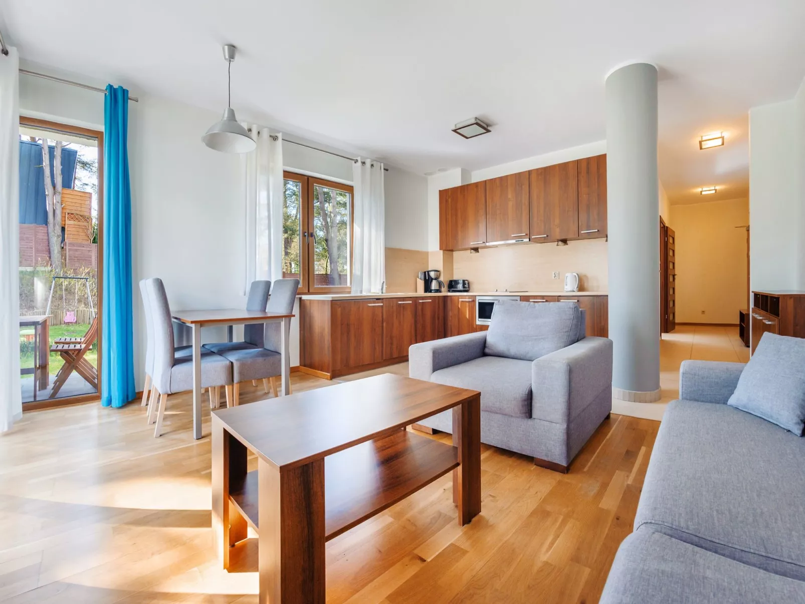 Cztery Pory Roku-Binnen