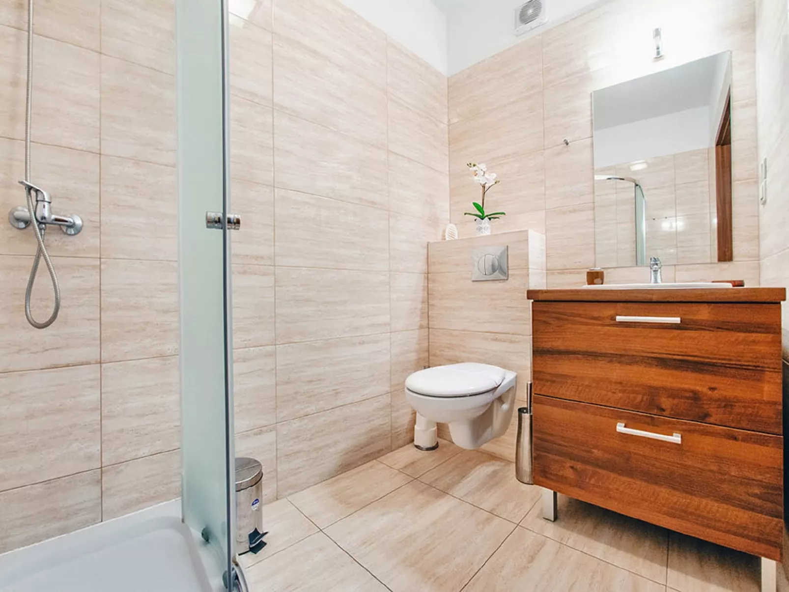 Cztery Pory Roku-Binnen