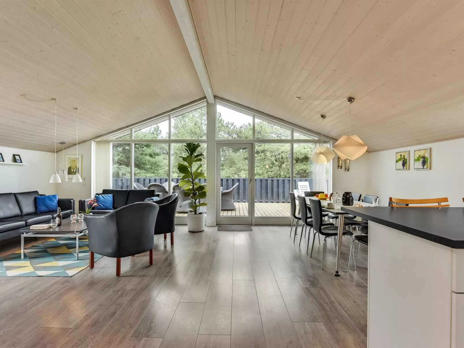 "Lav" - 3.8km from the sea-Buiten